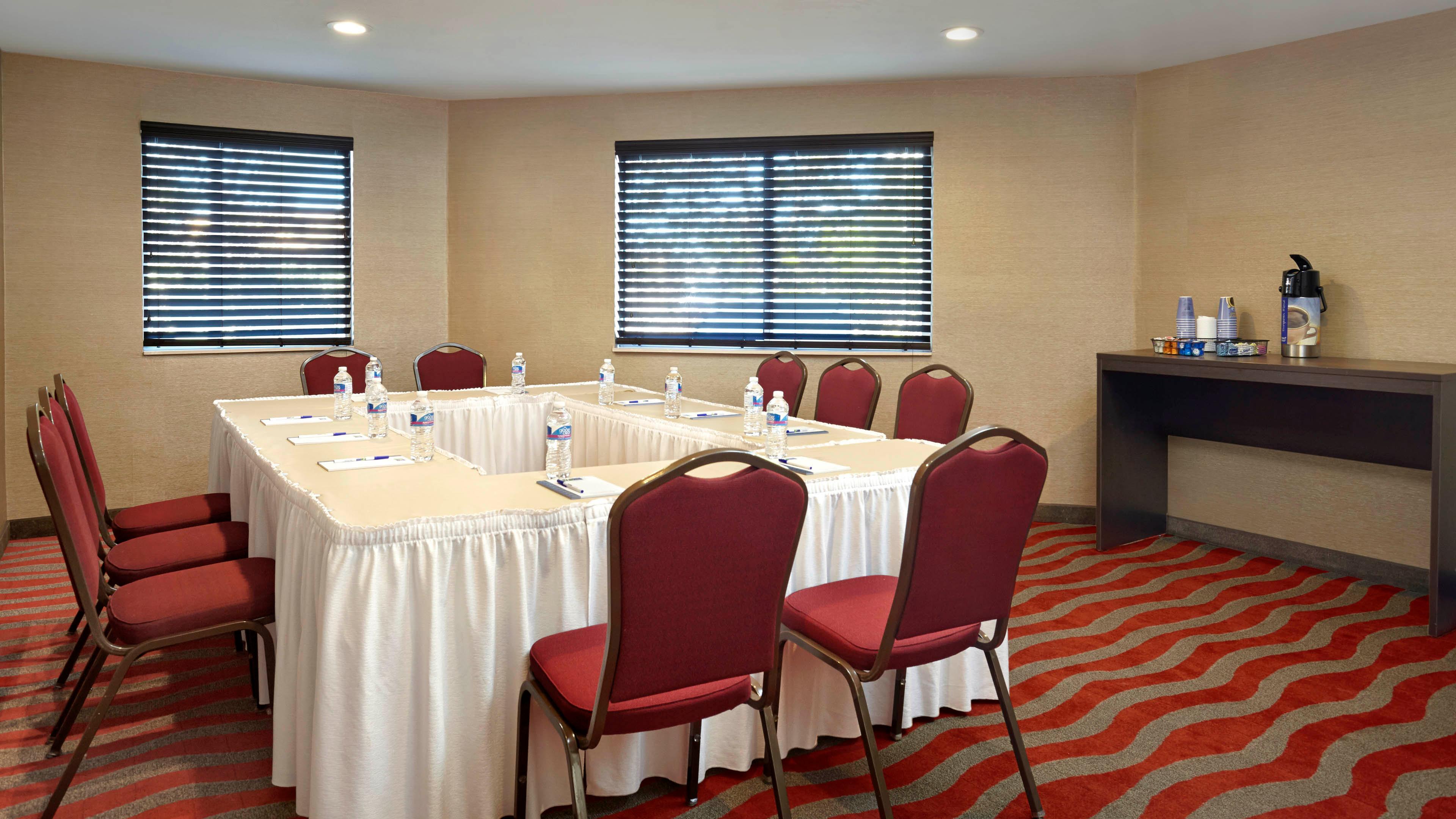 Holiday Inn Express & Suites Naples Downtown - 5Th Avenue By Ihg Dış mekan fotoğraf